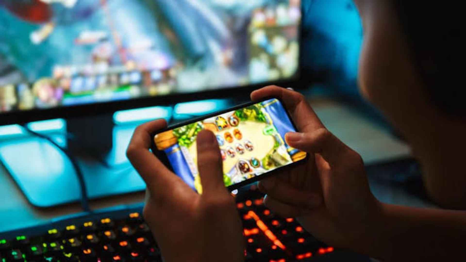 What Makes A Prize Reveal More Engaging